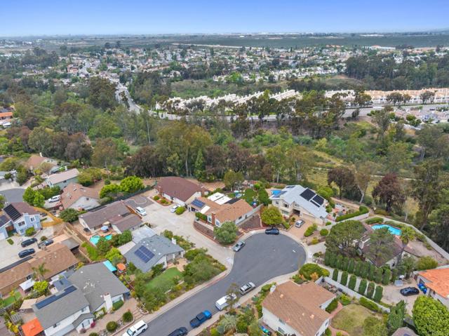 5550 La Cuenta Drive, San Diego CA: https://media.crmls.org/mediaz/7f66e92d-34d2-464f-9223-86fabcac0056.jpg