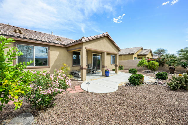 39743 Camino Templado, Indio CA: https://media.crmls.org/mediaz/7f672f70-9efe-4565-b5db-747d23a4edf5.jpg