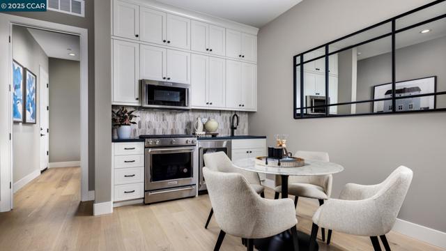 Image 13 of 30 For 18271 Corte Agustin