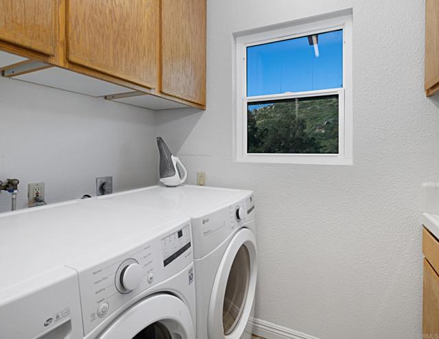Detail Gallery Image 27 of 45 For 3333 Suncrest Bld, El Cajon,  CA 92021 - 5 Beds | 2 Baths