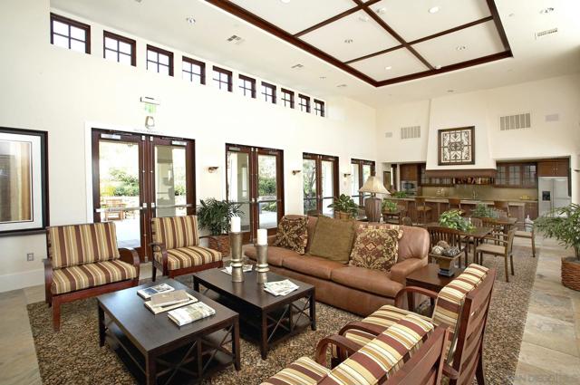 7319 Paseo Capuchina, Carlsbad CA: https://media.crmls.org/mediaz/7f6a6a21-2473-420b-8cc8-23f996f5d628.jpg