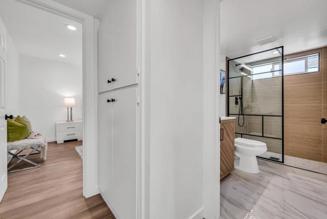 6 Whitecliff Court, San Mateo CA: https://media.crmls.org/mediaz/7f6aa13d-9686-4b3a-b810-631dbf0c13ed.jpg