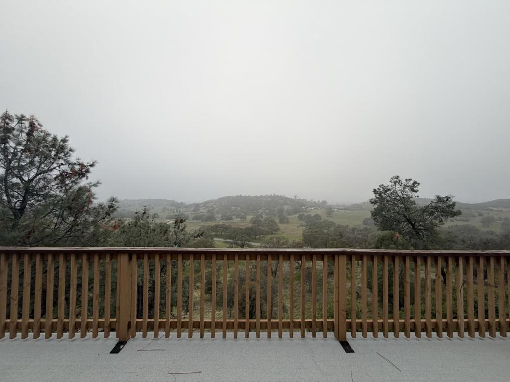 https://media.crmls.org/mediaz/7f6b47be-2641-47ef-b00f-1d3d2066a269.jpg?preset=X-Large