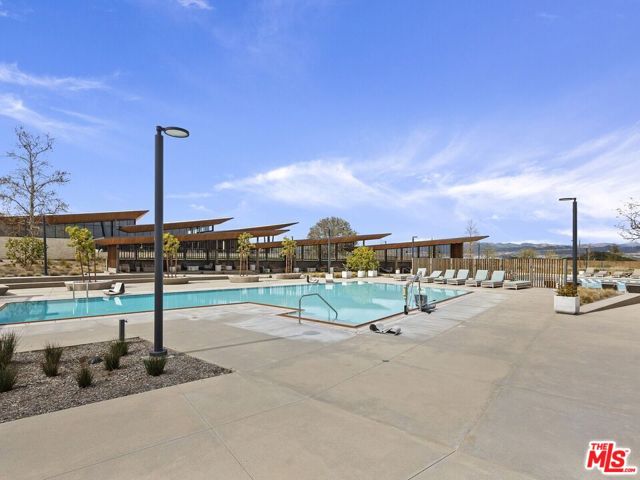 27457 Flycatcher Place, Valencia CA: https://media.crmls.org/mediaz/7f6c503f-3a6e-44a3-8c92-43cda758a515.jpg