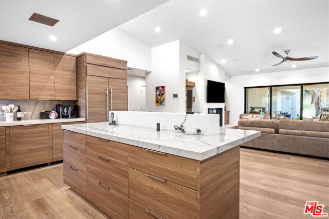 70461 Boothill Road, Rancho Mirage CA: https://media.crmls.org/mediaz/7f6ca580-d2d5-4da9-bf43-db7d31d520dd.jpg