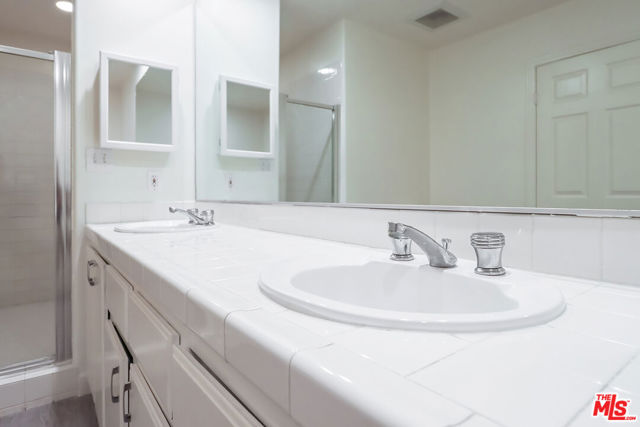 Drew Fenton | 11920 Goshen Avenue Los Angeles CA | MLS: 7426301 Drew Fenton | 11920 Goshen Avenue Los Angeles CA | MLS: 7426301