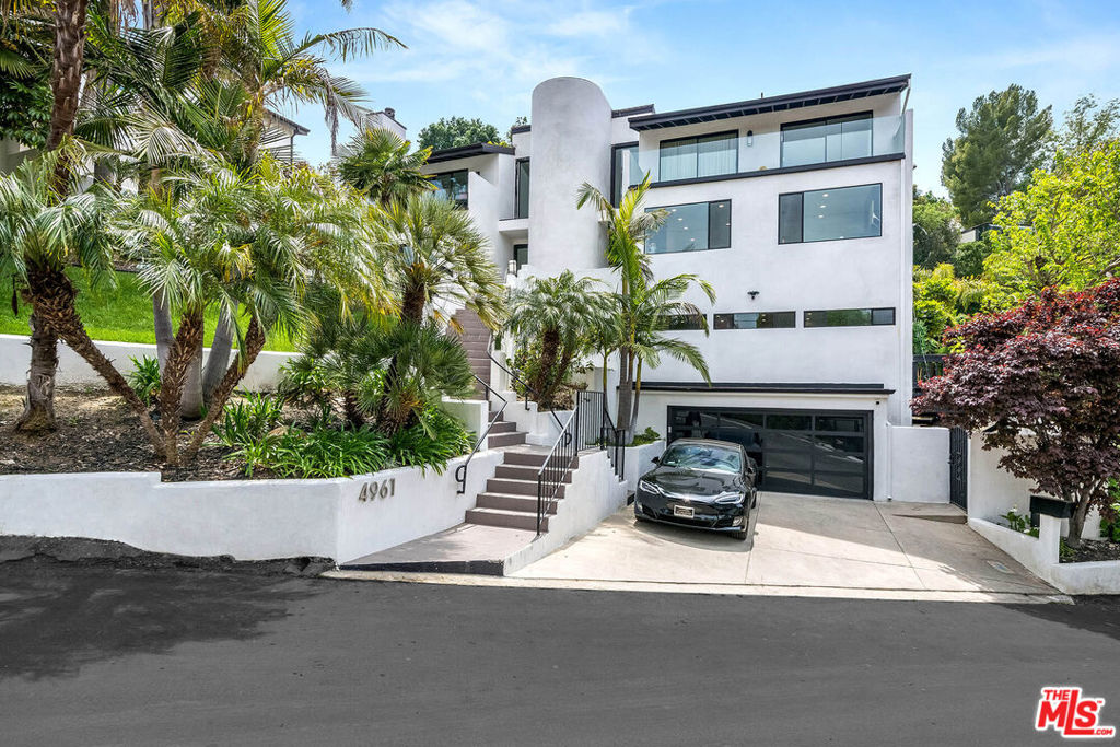 4961 Marmol Drive — architectural residence