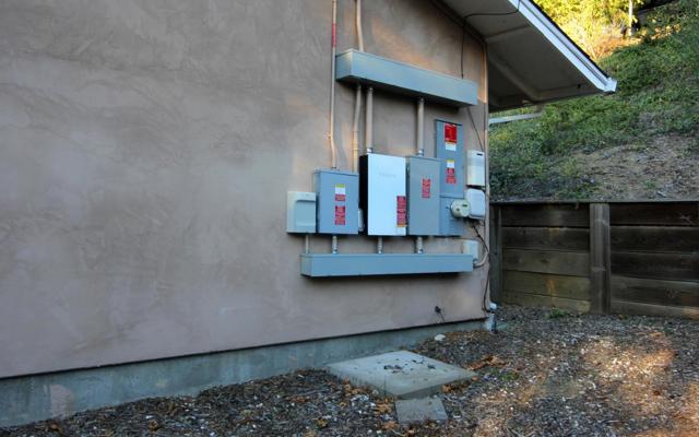 23416 Sunset Drive, Los Gatos CA: https://media.crmls.org/mediaz/7f6e7310-308e-4119-864d-fbae72c8a3ec.jpg