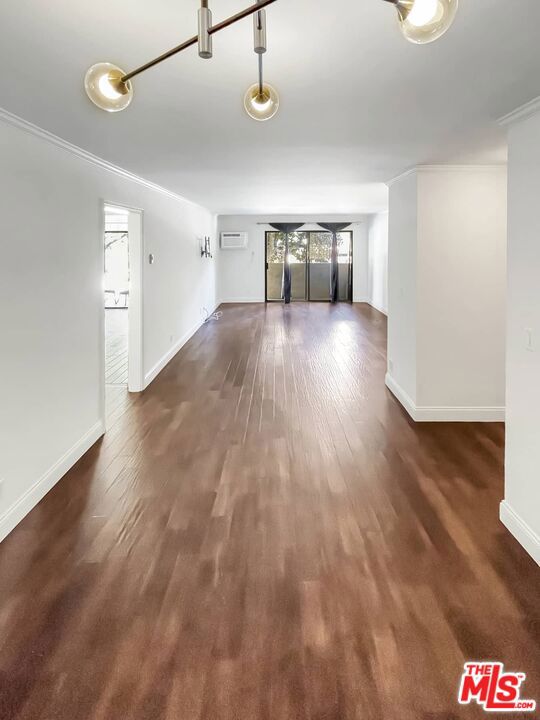 837 N West Knoll Drive, West Hollywood CA: https://media.crmls.org/mediaz/7f6f7e58-699e-4dda-a70a-39a95f0ae4b6.jpg