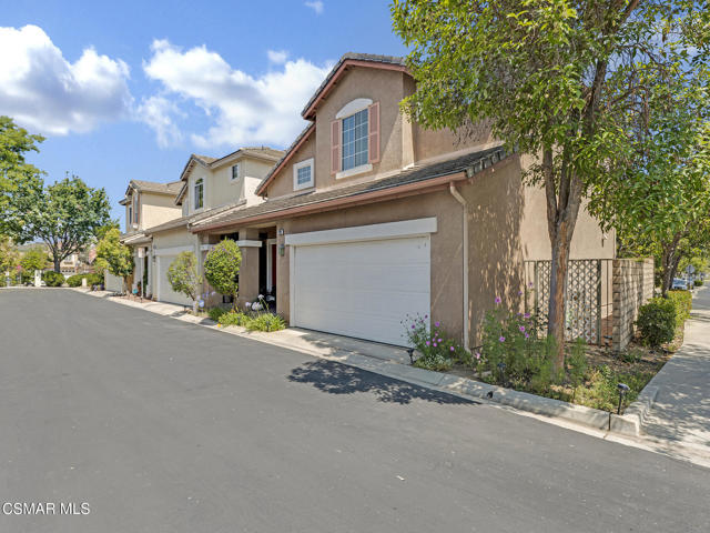 293 Springmist Lane, Simi Valley CA: https://media.crmls.org/mediaz/7f6ffdd4-8034-4be8-b477-8bb6e243e575.jpg