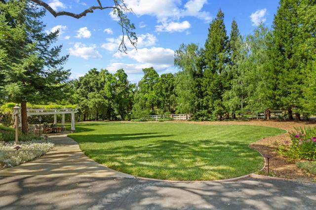 16420 S Kennedy Road, Los Gatos CA: https://media.crmls.org/mediaz/7f7079e0-e7d2-4520-81d8-ba96f86a9c54.jpg
