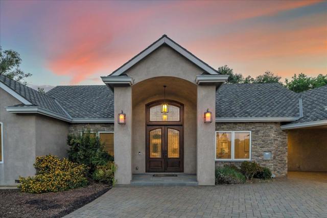 15211 Becky Lane, Monte Sereno CA: https://media.crmls.org/mediaz/7f70f69f-4b56-4ff8-8522-af35e9ff7fb3.jpg