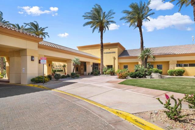 35925 Rosemont Drive, Palm Desert CA: https://media.crmls.org/mediaz/7f717390-b340-4963-9558-2ba2ea817d57.jpg