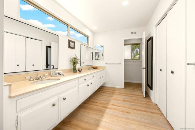 4113 Calgary Ave, San Diego CA: https://media.crmls.org/mediaz/7f721cc7-8f85-4f6d-a9ff-e6ec9bbc75b1.jpg