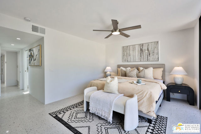 833 N Calle De Flora Vista, Palm Springs CA: https://media.crmls.org/mediaz/7f72deed-0fa6-4f07-bec2-dd9f17e093ec.jpg