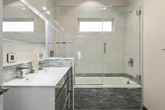 135 Lynton Avenue, San Carlos CA: https://media.crmls.org/mediaz/7f735766-8a1c-43a2-b345-9cbf05d68731.jpg