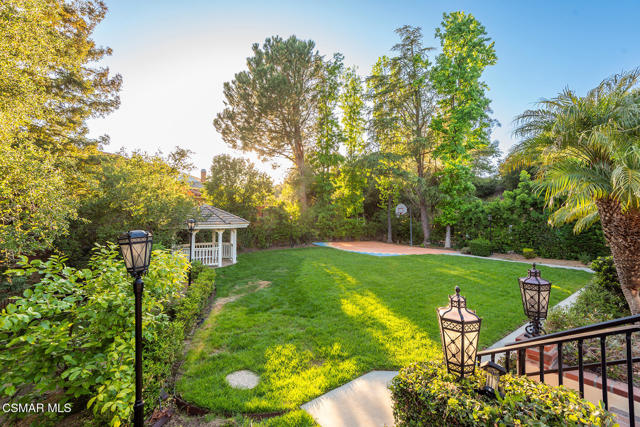 5320 Long Shadow Court, Westlake Village CA: https://media.crmls.org/mediaz/7f73c986-fc18-47ff-84ed-107b835a6cbf.jpg