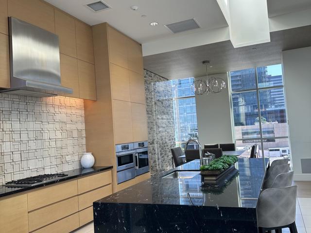 Image 31 of 58 For 1388 Kettner Blvd  1703