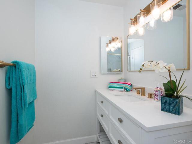 Detail Gallery Image 18 of 37 For 2525 Jefferson St #B,  Carlsbad,  CA 92008 - 2 Beds | 1/1 Baths