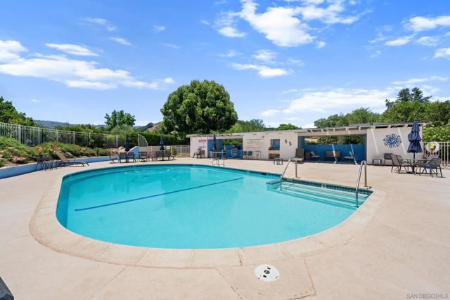 32676 Taspa Ct, Pauma Valley CA: https://media.crmls.org/mediaz/7f745360-567e-4cb5-9a76-7a7ce9dd8268.jpg
