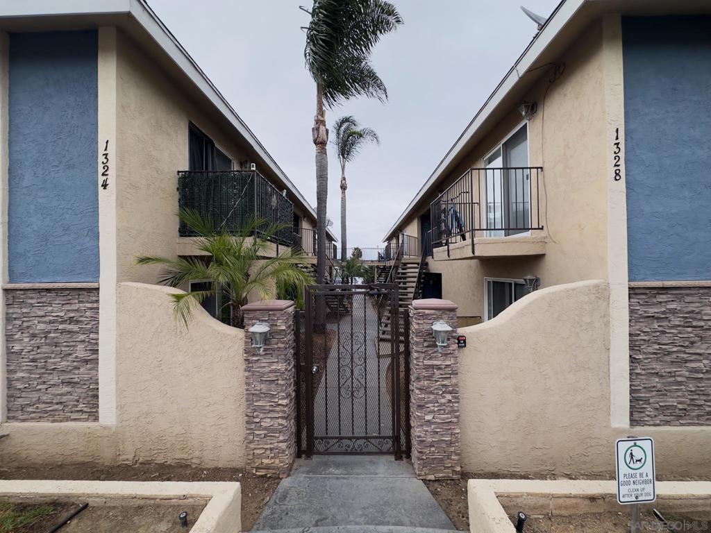 1328 Iris Ave #5