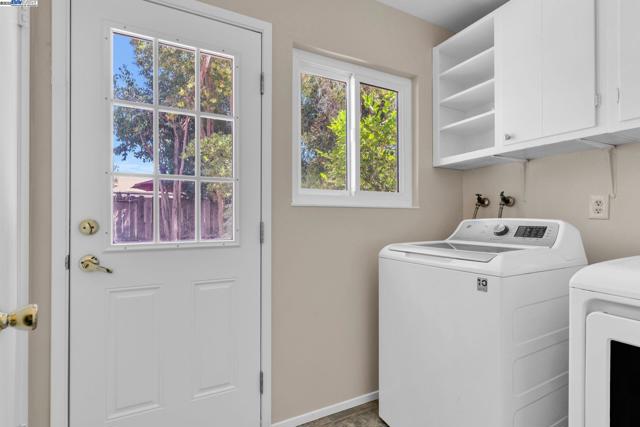38 Barcelona Pl, Danville CA: https://media.crmls.org/mediaz/7f7493e9-e43d-4ef0-b3fa-d6993f943606.jpg