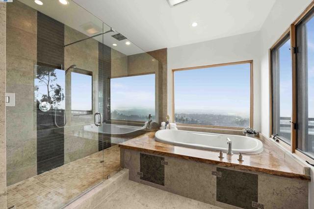 103 Diablo Dr, Oakland CA: https://media.crmls.org/mediaz/7f74f0b9-bf48-4074-9b42-20c2a60ba02d.jpg