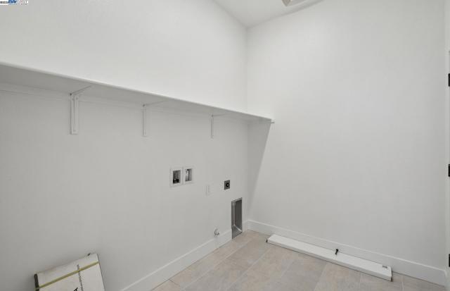 17654 Brightwood Avenue, Lathrop CA: https://media.crmls.org/mediaz/7f75302d-6b8e-47f5-8573-5fb3e3827d4d.jpg