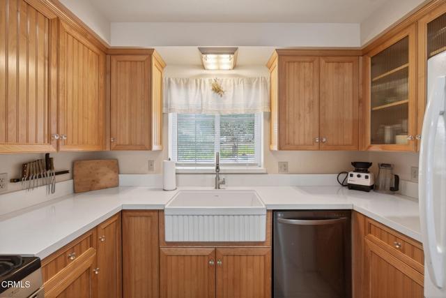 Detail Gallery Image 3 of 42 For 939 Laurel Rd, Santa Paula,  CA 93060 - 3 Beds | 3 Baths