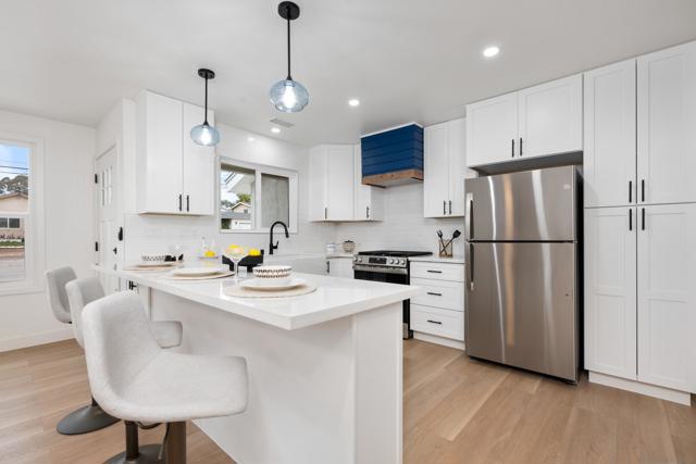 Image 7 of 28 For 3988 Ashford St