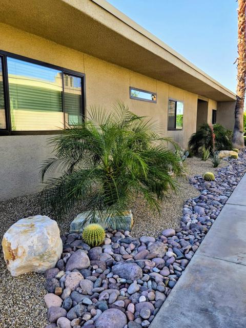 1366 Tiffany Circle N, Palm Springs, CA 92262