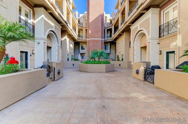 350 Nutmeg St, San Diego CA: https://media.crmls.org/mediaz/7f76bcf3-8f50-43d9-a89e-e407a1174e5a.jpg