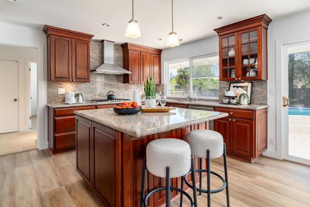 20722 Verde Vista Lane, Saratoga CA: https://media.crmls.org/mediaz/7f773b1a-a3d6-42bf-85a3-a04ad70e145c.jpg