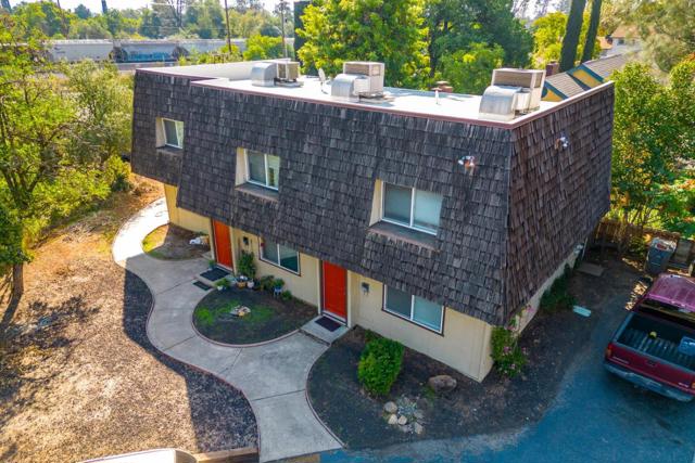 2429 Court Street, Redding CA: https://media.crmls.org/mediaz/7f78837f-6b5e-4806-9133-138530978fb9.jpg