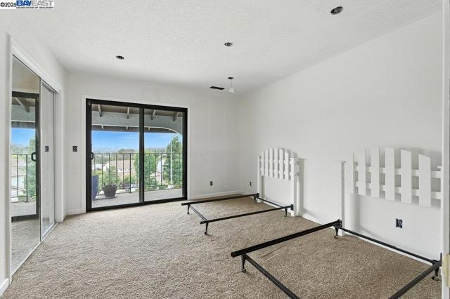 21798 Independent School Rd, Castro Valley CA: https://media.crmls.org/mediaz/7f79e84b-5ad7-4187-9a57-c83f87ec5e65.jpg