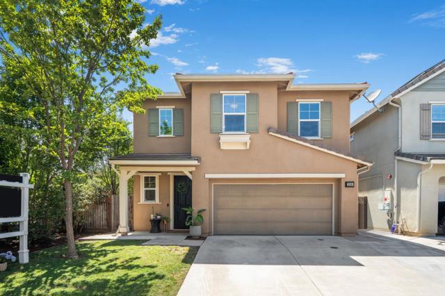 250 Robin Place, Gilroy CA: https://media.crmls.org/mediaz/7f79edf6-ca10-4f5f-a815-8486e420a936.jpg
