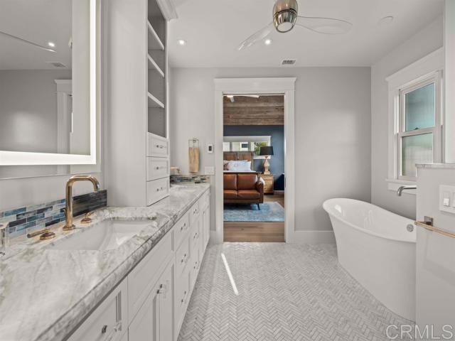 Detail Gallery Image 28 of 54 For 1027 G Ave, Coronado,  CA 92118 - 5 Beds | 3/1 Baths