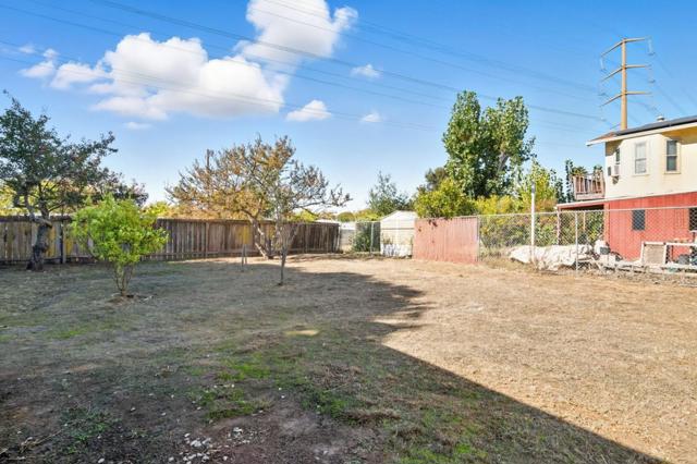 957 Oakwood Avenue, Vallejo CA: https://media.crmls.org/mediaz/7f7aa040-dffc-4816-a786-83f1b1a3d8dc.jpg