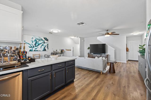 Detail Gallery Image 6 of 24 For 11218 Snapdragon St, Ventura,  CA 93004 - 2 Beds | 2 Baths