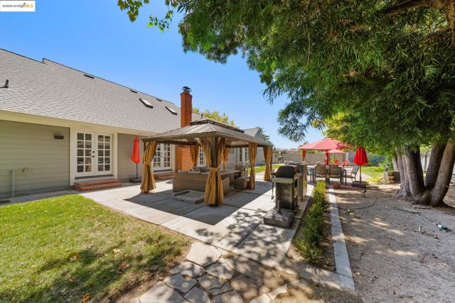 51 Cunha Ct, Oakley CA: https://media.crmls.org/mediaz/7f7c057d-8e6c-4024-8809-d21860553dbc.jpg
