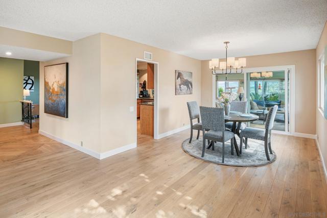 7945 Shadow Hill Dr, La Mesa CA: https://media.crmls.org/mediaz/7f7c4d54-07a0-4114-9c17-8365dc40c24d.jpg