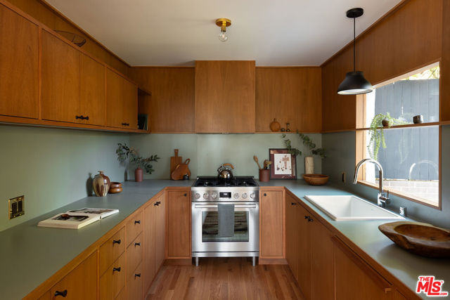 2052 Cerro Gordo Street, Los Angeles CA: https://media.crmls.org/mediaz/7f7c946a-9ffc-4917-8f66-43edf38b68a9.jpg