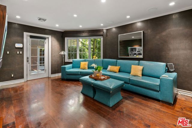 9053 Elevado Street, West Hollywood CA: https://media.crmls.org/mediaz/7f7cca05-b5f0-4dee-9c39-40440ce6899f.jpg