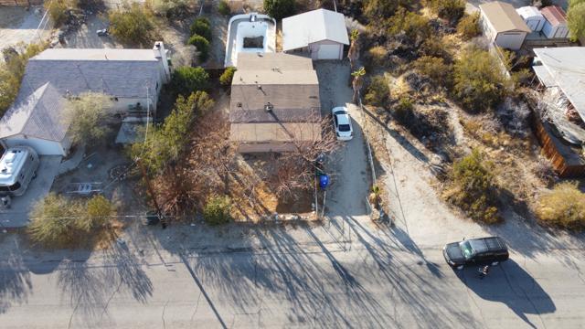 11022 West Drive, Morongo Valley CA: https://media.crmls.org/mediaz/7f7d7770-f6af-4be4-acfa-03cf8ca33afc.jpg