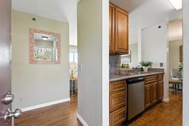 715 Heath Court, Hayward CA: https://media.crmls.org/mediaz/7f7e66bd-5081-453f-a9a5-3e01b9677b6c.jpg