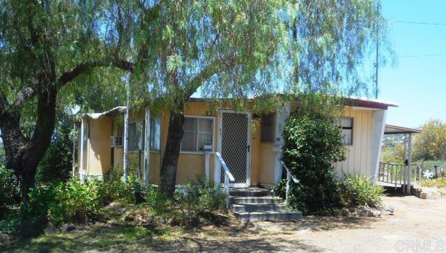 Detail Gallery Image 1 of 1 For 25484 Lake Wohlford Rd #W57,  Escondido,  CA 92027 - 2 Beds | 1 Baths