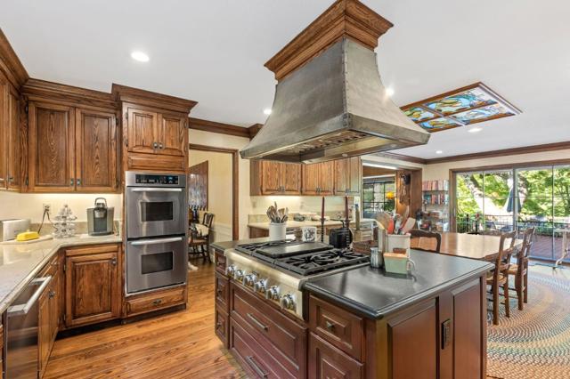 2155 Geri Lane, Hillsborough CA: https://media.crmls.org/mediaz/7f7fb81a-1424-4ff9-a2ce-a73c0cc475a5.jpg