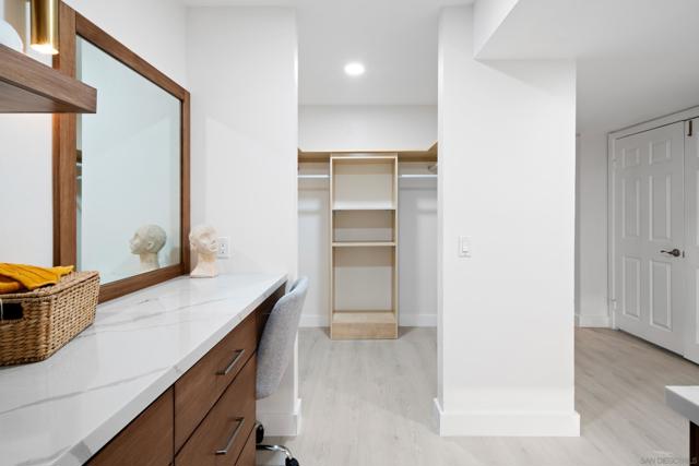 Image 17 of 44 For 2920 Union St  205