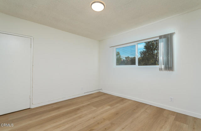 657 W Milford Street, Glendale CA: https://media.crmls.org/mediaz/7f816693-c2e3-4ebf-a8ec-65f0346a9283.jpg