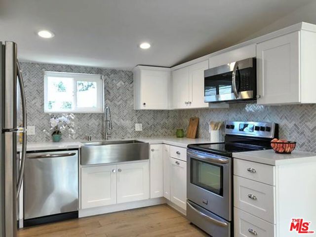 2211 GRIFFITH PARK, Los Angeles CA: https://media.crmls.org/mediaz/7f816b33-8ed4-4fd0-a95a-15b21e184e3b.jpg